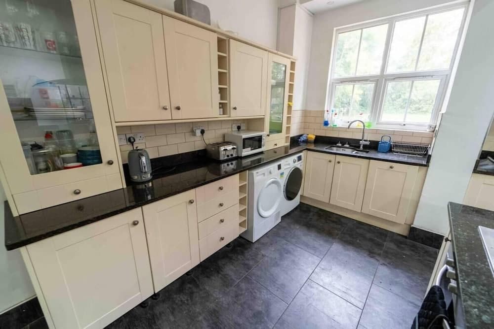 Cosy Room Walking Distance to the City