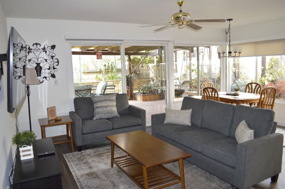 Spacious, And Beautiful Home In San Diego 4 Bedroom Home by Redawning