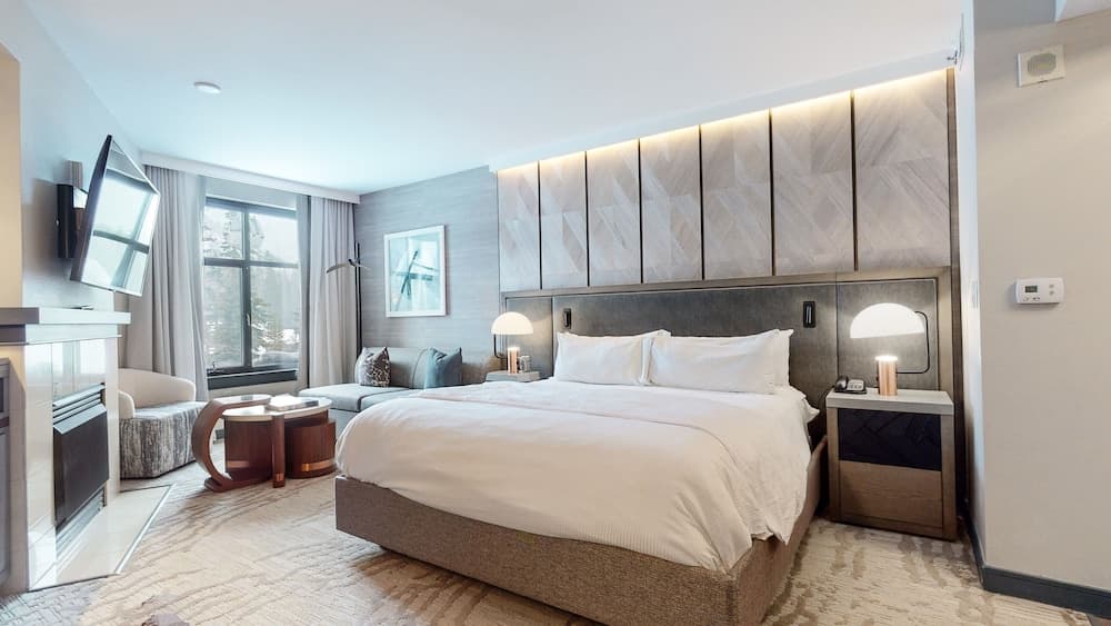 Village Monache #214 Condo