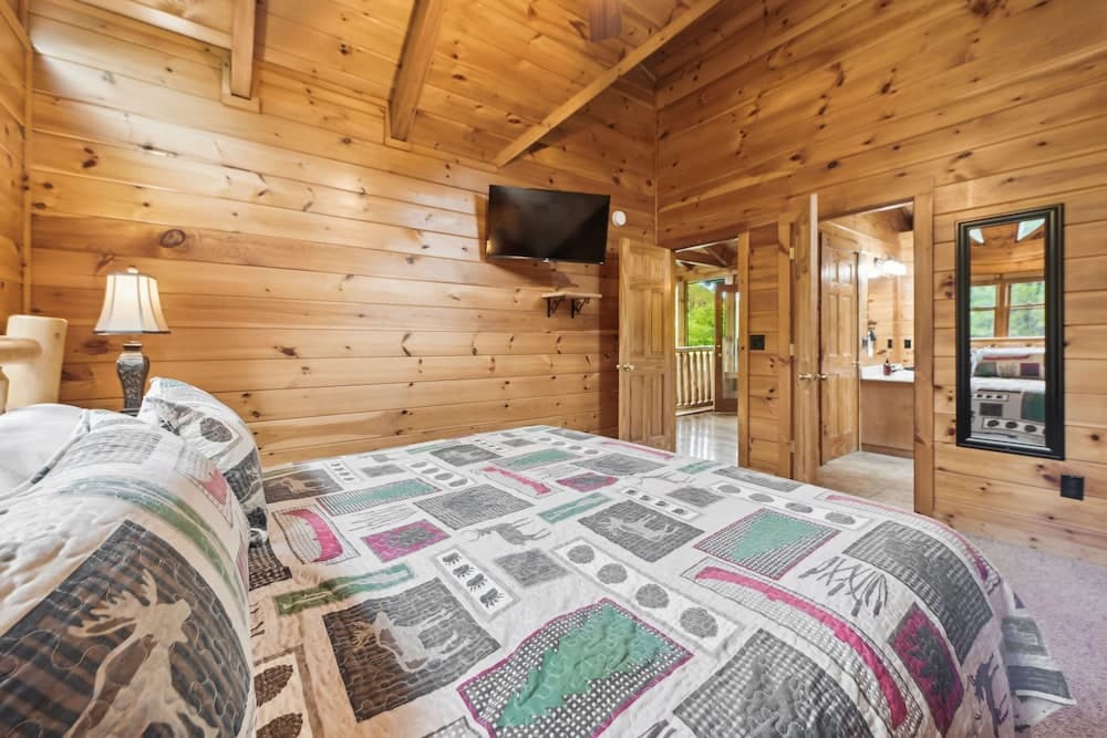 Wilderness Lodge 3 Bedroom Cabin by RedAwning