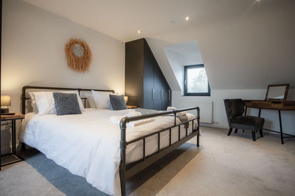 Field View - 3 Bedroom Luxurious Home - Reynalton