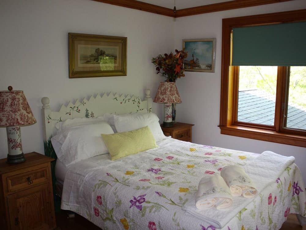 Honey Maple Grove BnB