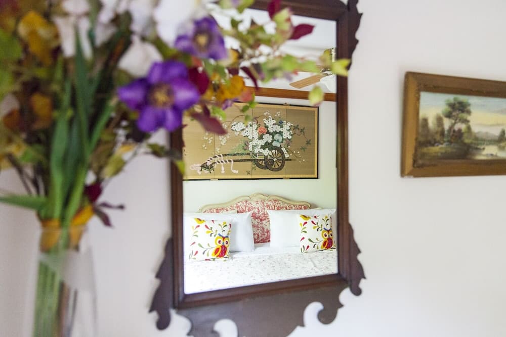 Honey Maple Grove BnB