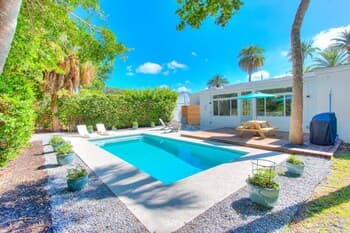 Oceanaire - Monthly Beach Rental 3 Bedroom Home by Redawning