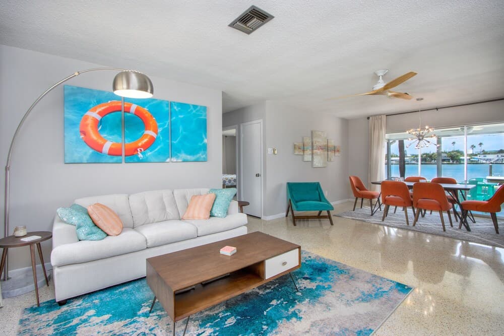 Salt Life - Weekly Vacation Rental 2 Bedroom Home