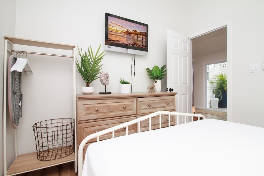 Chasing The Sun - Weekly Vacation Rental 3 Bedroom Apts