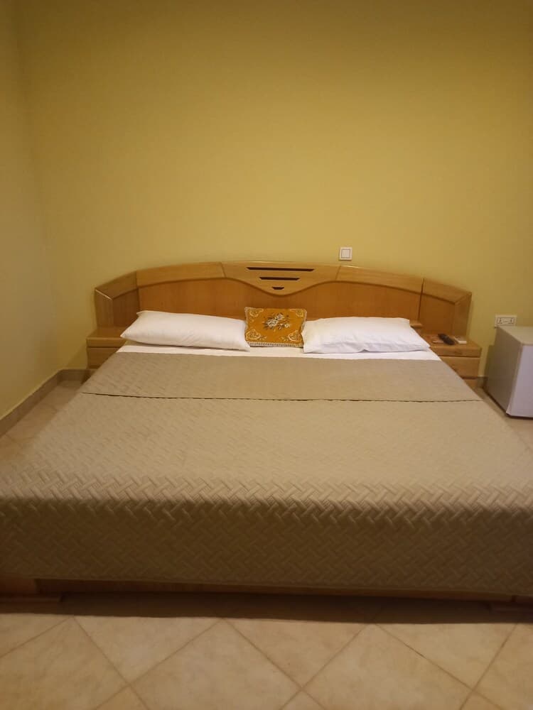 Osvee Guest House and Apartments