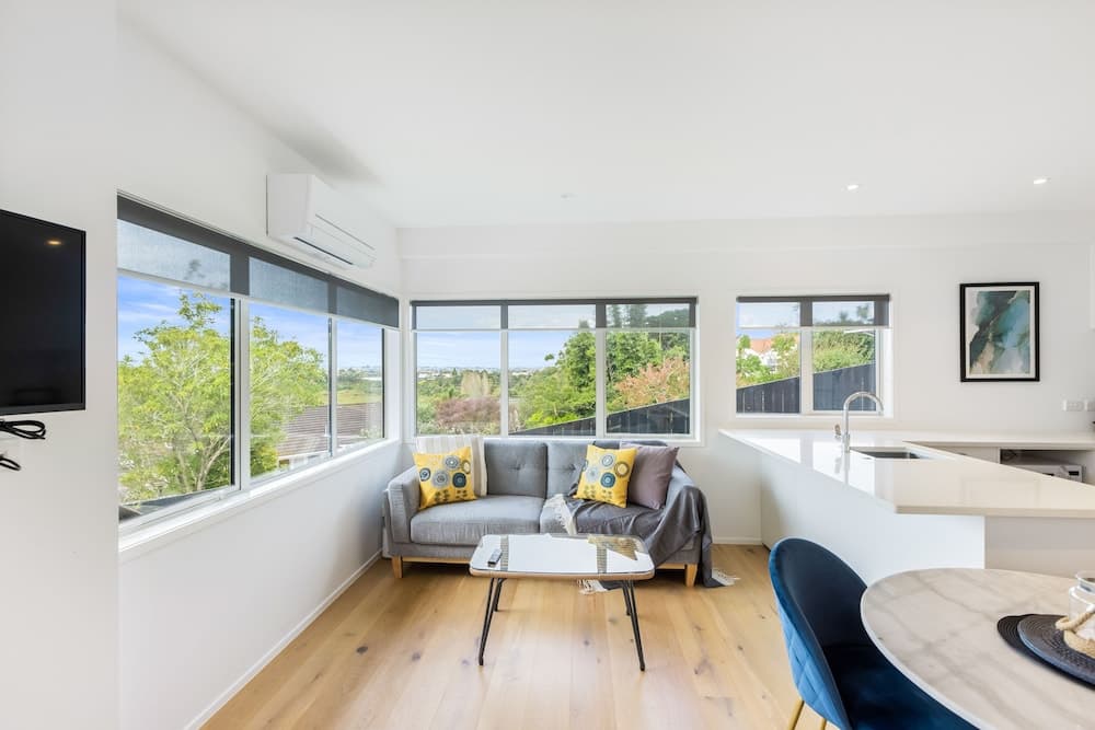 Sensational North Shore Retreat -Netflix