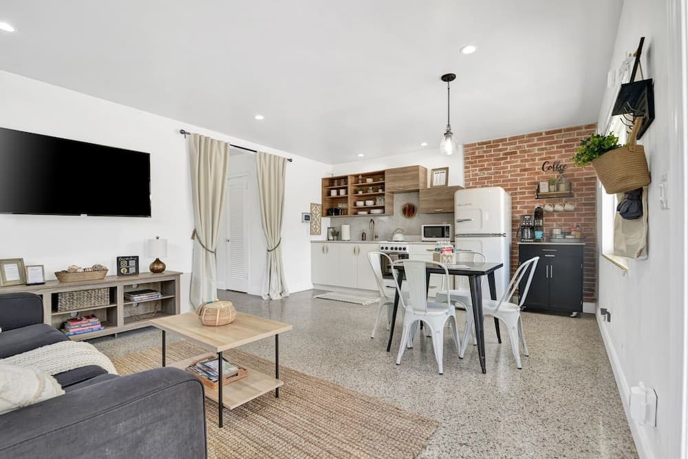 Modern Downtown Bungalow