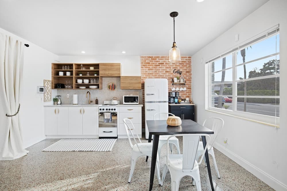 Modern Downtown Bungalow