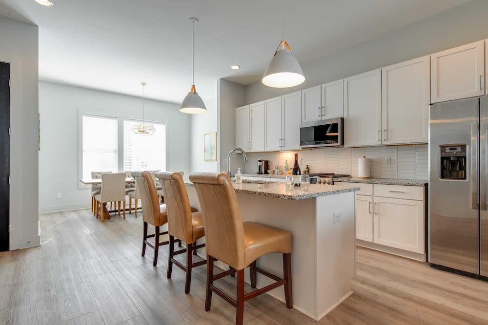 Spectacular Condo Rooftop Deck Great for Groups