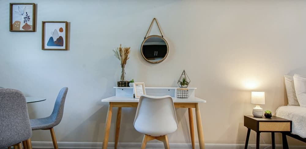 Centrally Located Studio Near Downtown