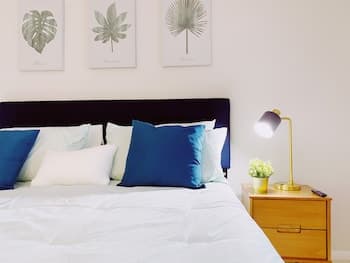 Coco Palms Apartments By Lowkl