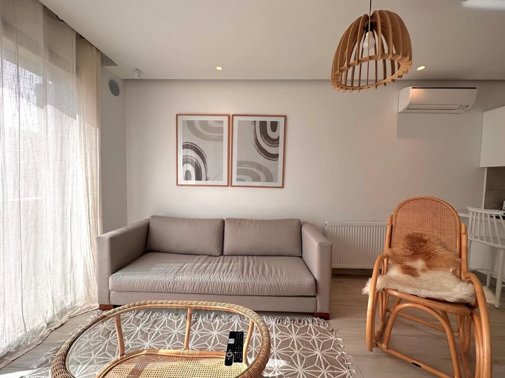 B15 Jad NEW Central and Well Equipped Apartment