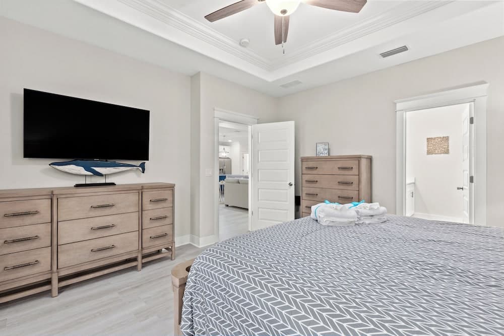 21404 Marlin Ave - The Sandy Marlin