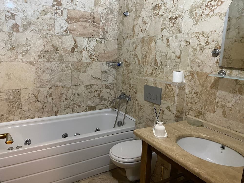 Sinasos Arnovalley Hotel