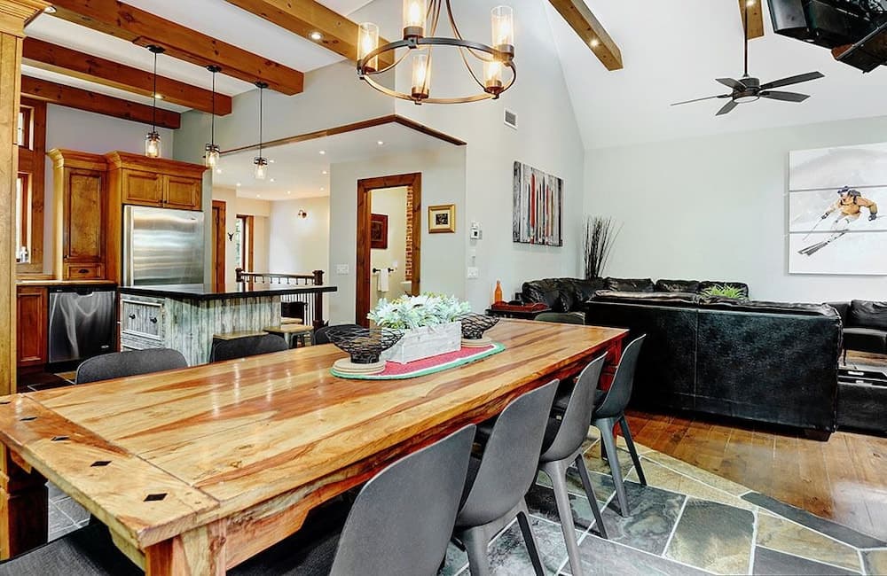 Rare CITQ (240284) 4 Star Mountain Chalet