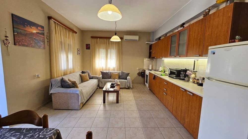 Beachfront cozy studio sea view lygaria