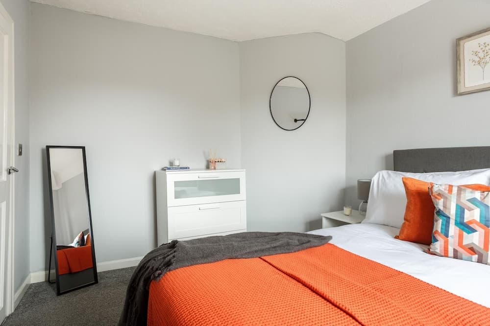 NEW 2 Bed House for 5 in Leeds, Suits Contractors