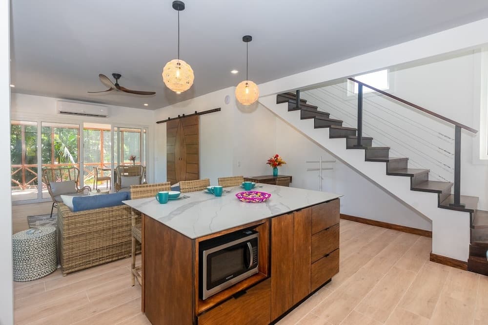 Casa Palmera 2 Bedroom Home by RedAwning