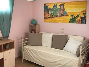 Beautiful Spacious apt in Nea Makri