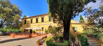 Elegant Villa in Florentine Style in the Countryside of Radicofani-la Palazzina