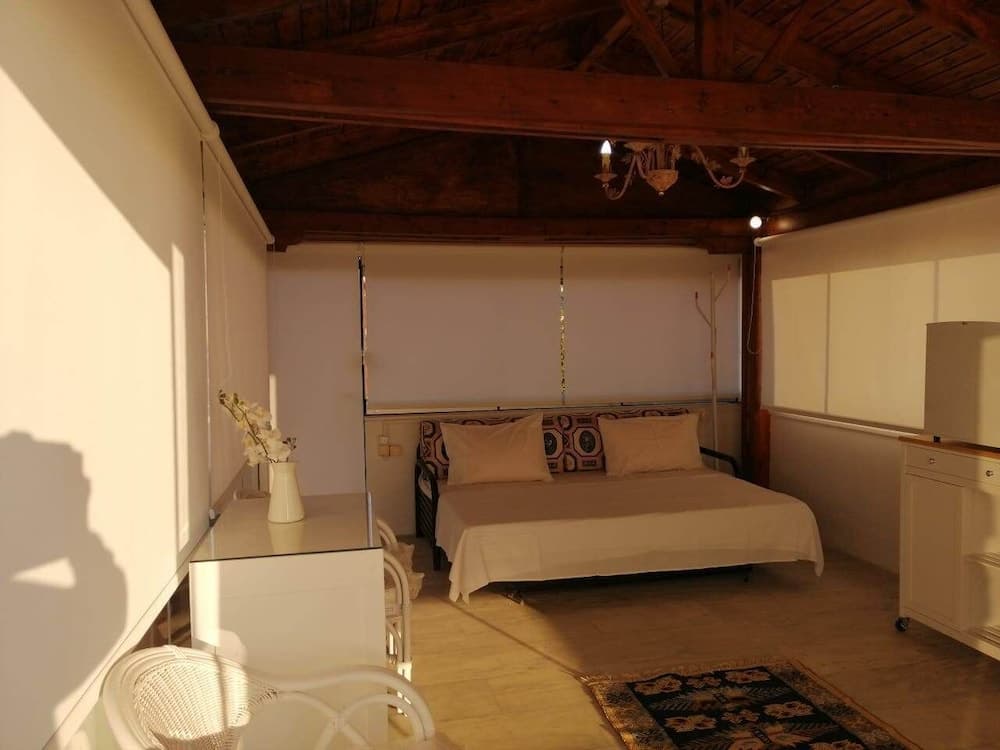 Charming 3-bed Villa in Sounio