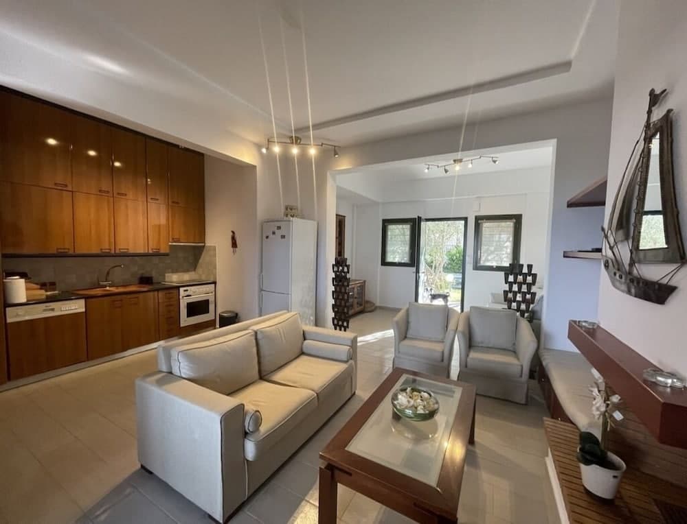 Stay at Beachfront Villa Lilia in Pefkohori, Halkidiki for a Dreamy Vacation