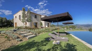 Luxury Villa for 6 Inside a Wonderful Estate-villa Santa