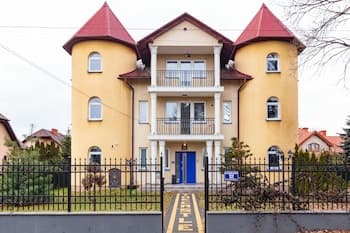 The Castle Free Parking