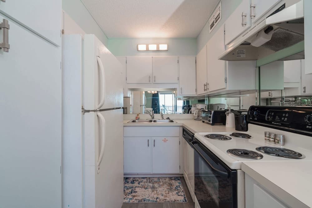 Turtle Love Resort Amenities & Ocean Views!