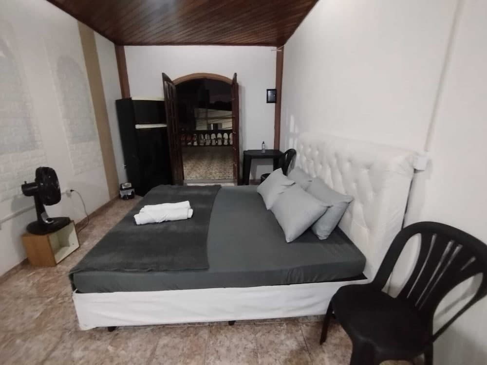 Haja Luz Pousada em Itaquaquecetuba