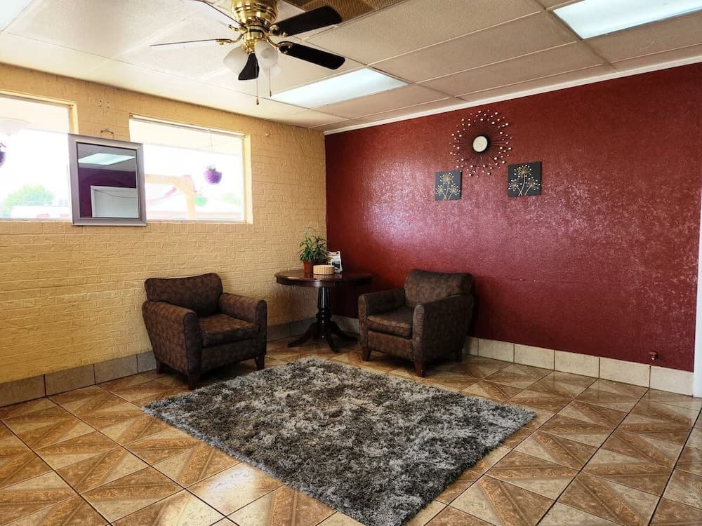 Executive Inn By OYO Queenville Mena