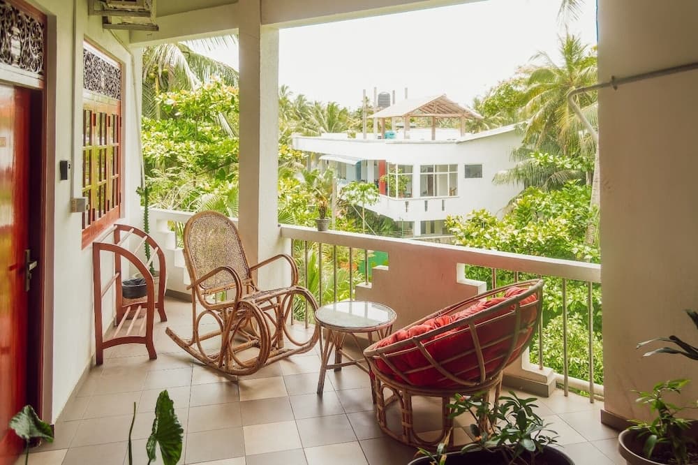 Hummus Hotel Hikkaduwa