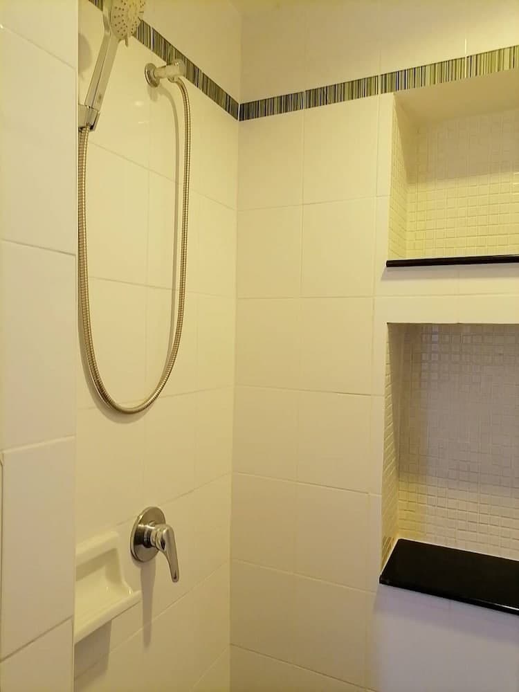 KARON STUDIO APARTMENT