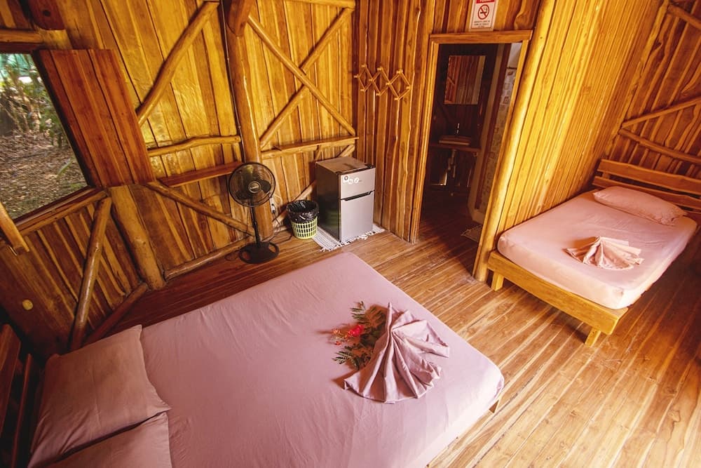 Don Jons Lodge -Surf & Yoga