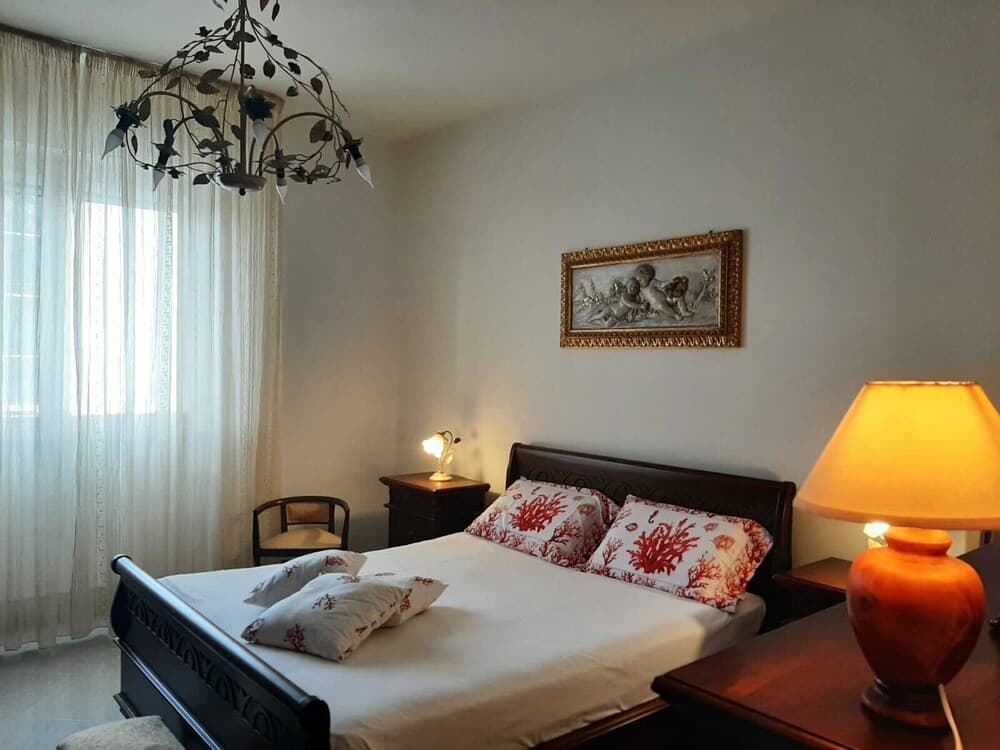 Cozy Starhouse Cottage