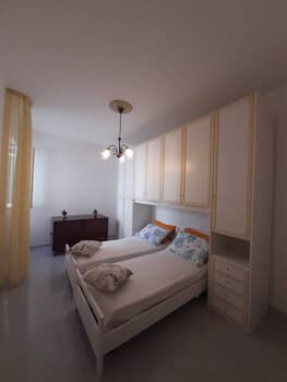 Cozy Starhouse Cottage