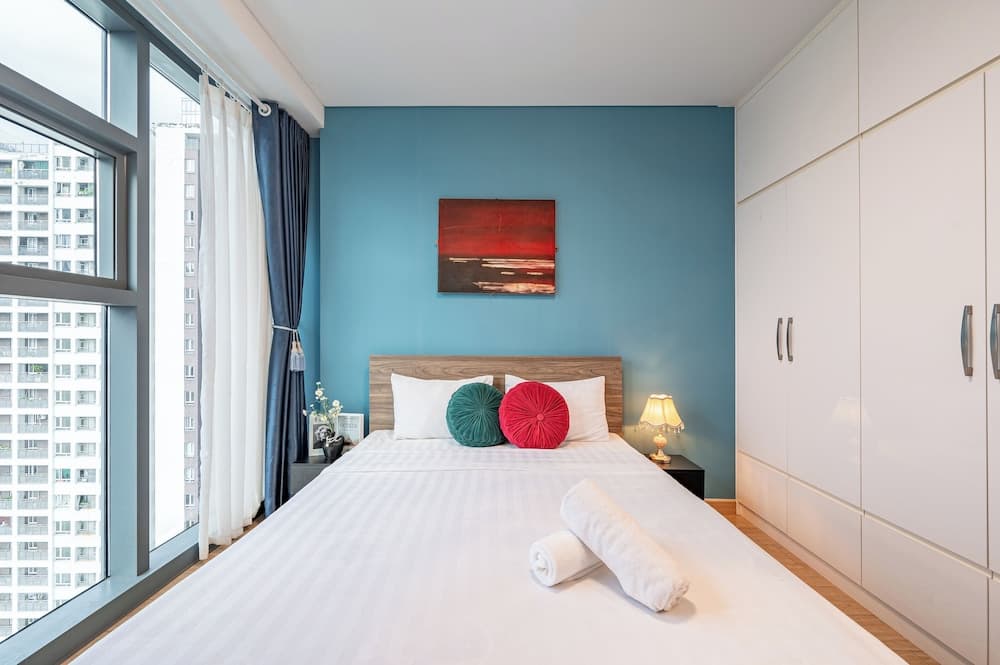 Luxury Sunwah Apartment near Landmark 81 - City View