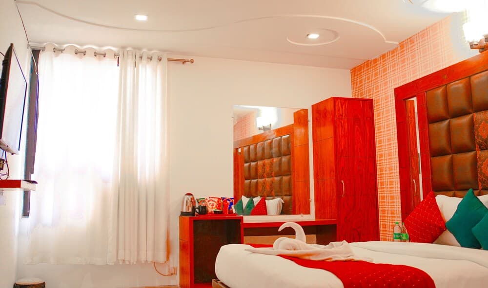 Roomshala 006 Hotel Ambrosia