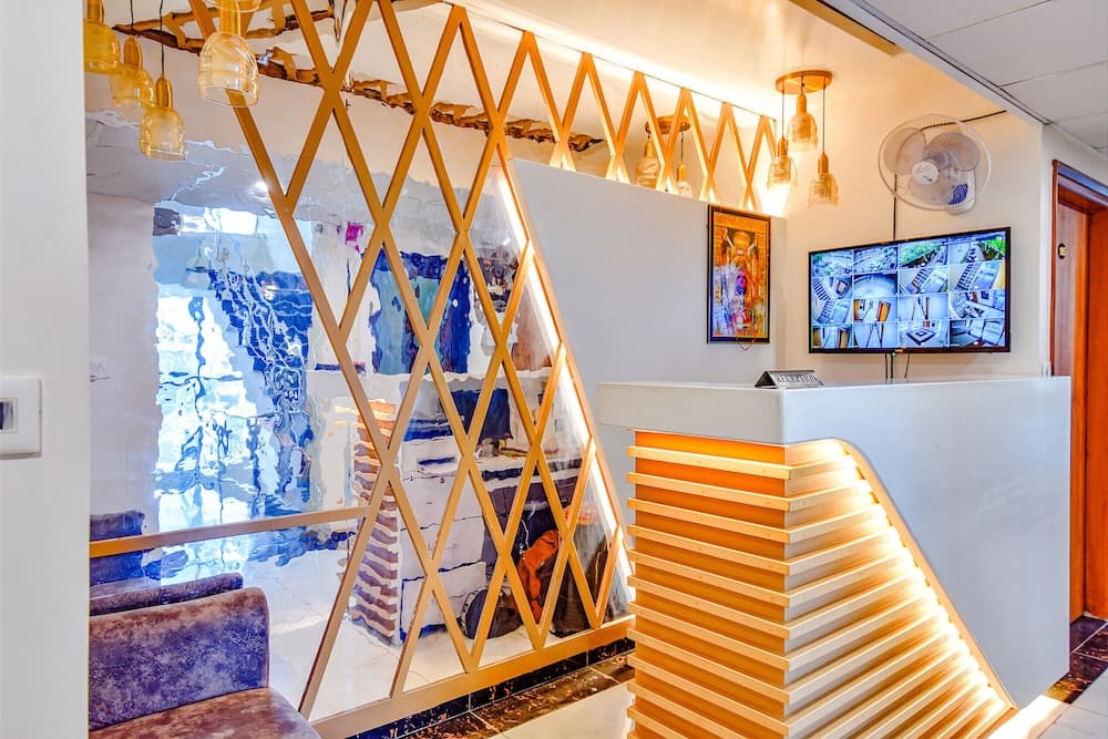 Fabhotel Prime Rudra