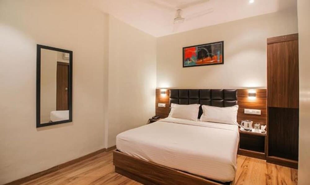 Fabexpress Deluxe Residency