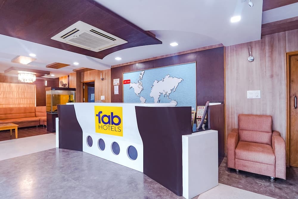 Fabhotel Grand Gunas