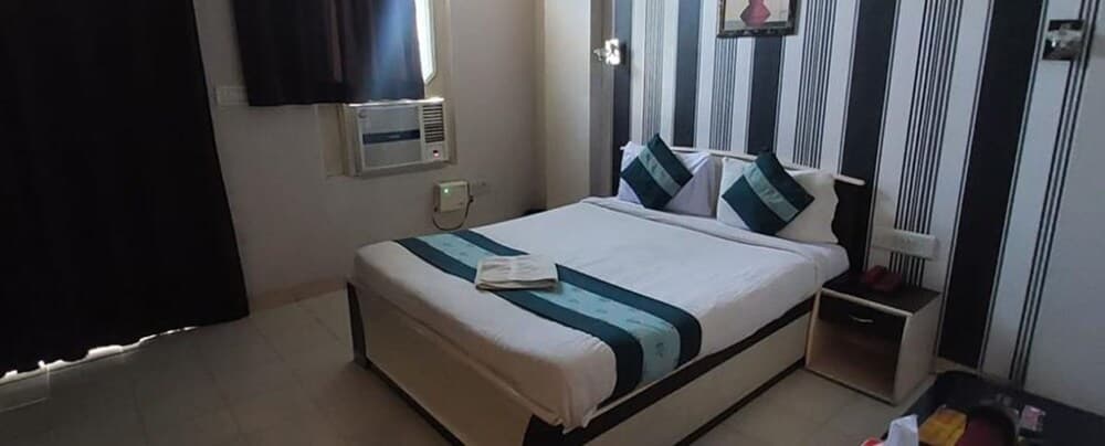 Fabhotel Shri Laxmi Palace