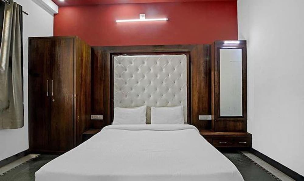 Fabhotel Homestay By 7