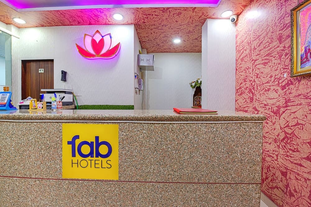 Fabhotel The Lotus