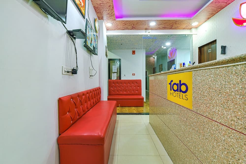 Fabhotel The Lotus