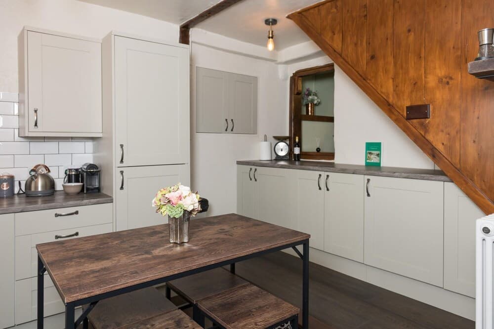 A Charming Cosy Cottage in Bridport