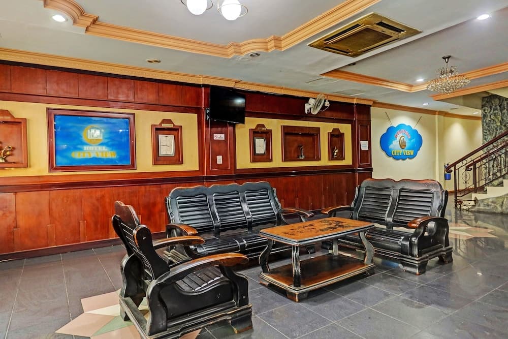 OYO 92402 City View Hotel