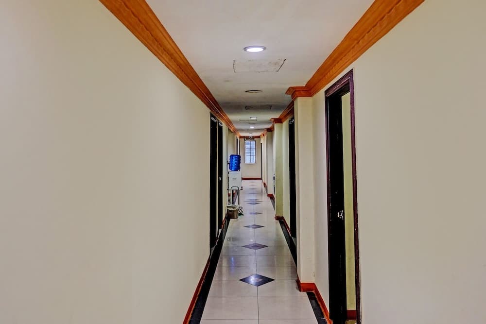 OYO 92402 City View Hotel